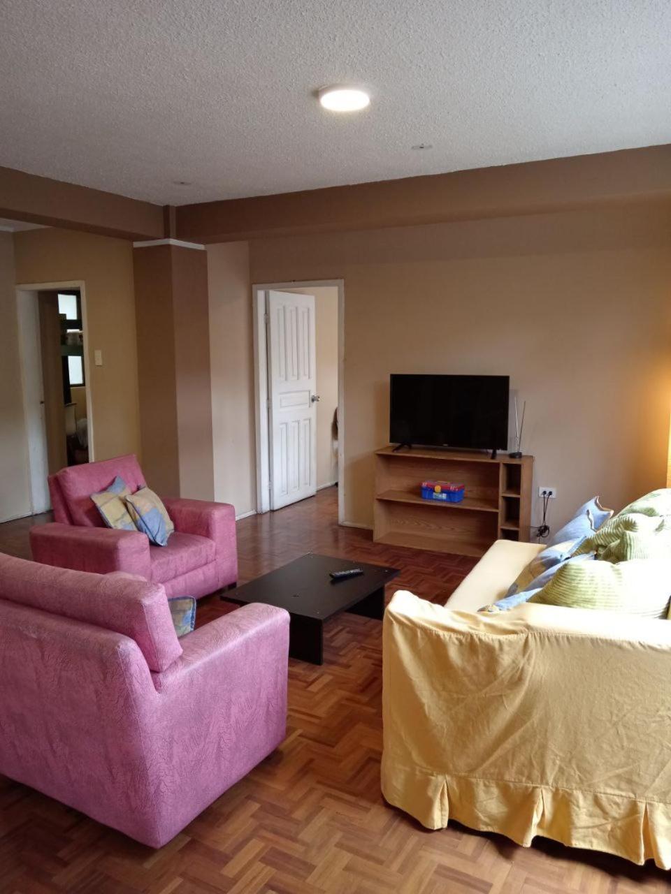 Tin House Quito Hotel ภายนอก รูปภาพ