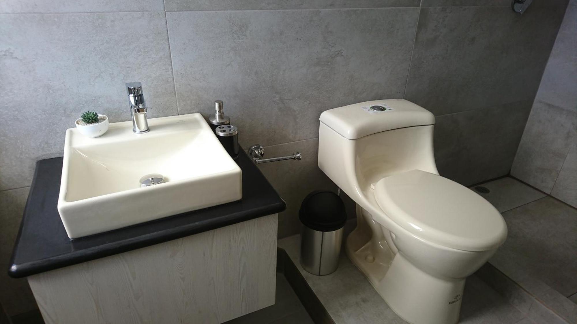 Tin House Quito Hotel ภายนอก รูปภาพ
